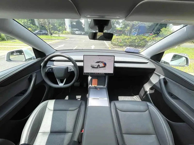 Tesla Model Y — фото 5