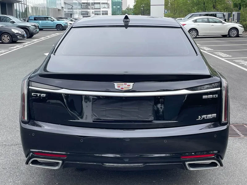 Cadillac CT6 — фото 14