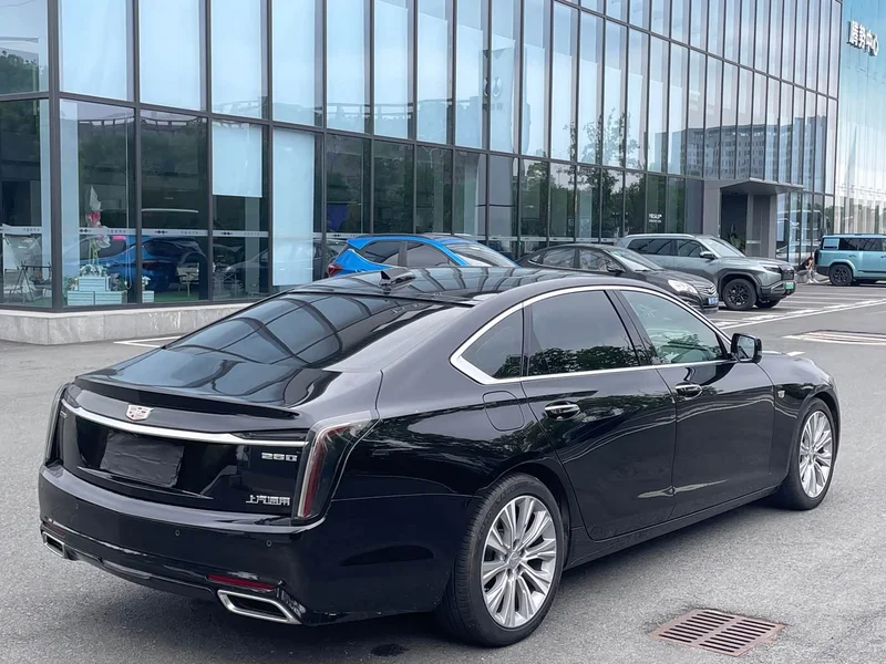 Cadillac CT6 — фото 15