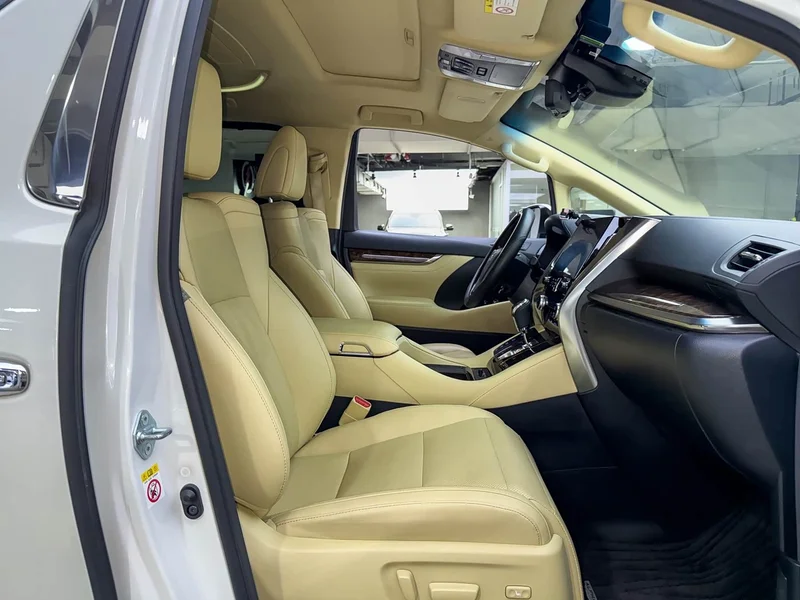 Toyota Alphard — фото 23
