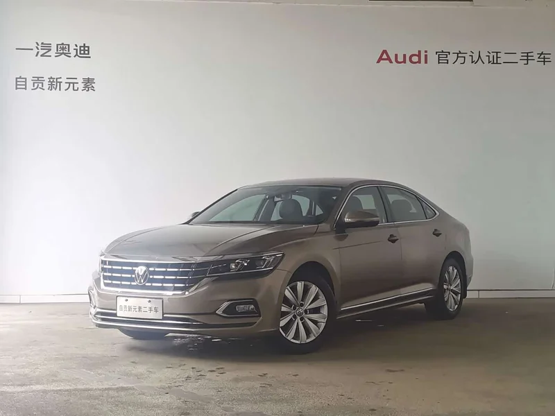Volkswagen Passat — фото 1