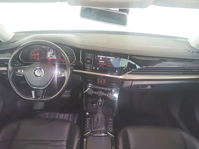 Volkswagen Passat — фото 7