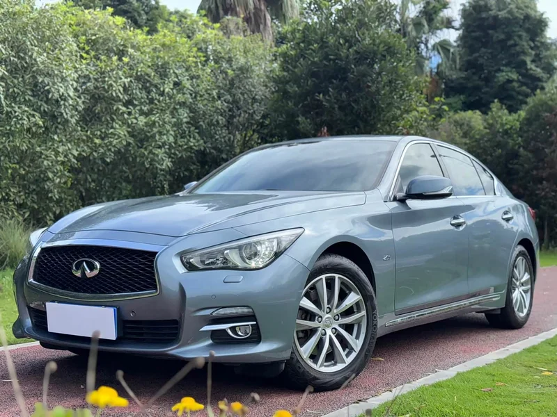 Infiniti Q50L