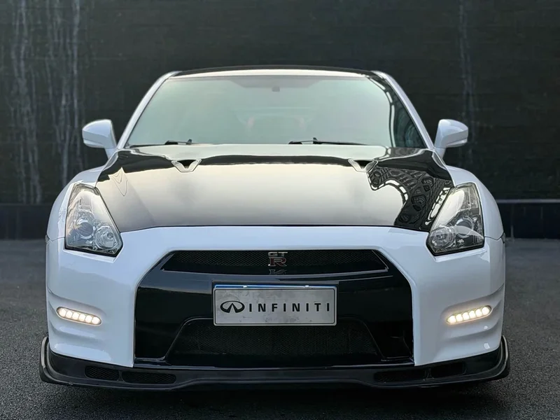 Nissan GT-R — фото 2