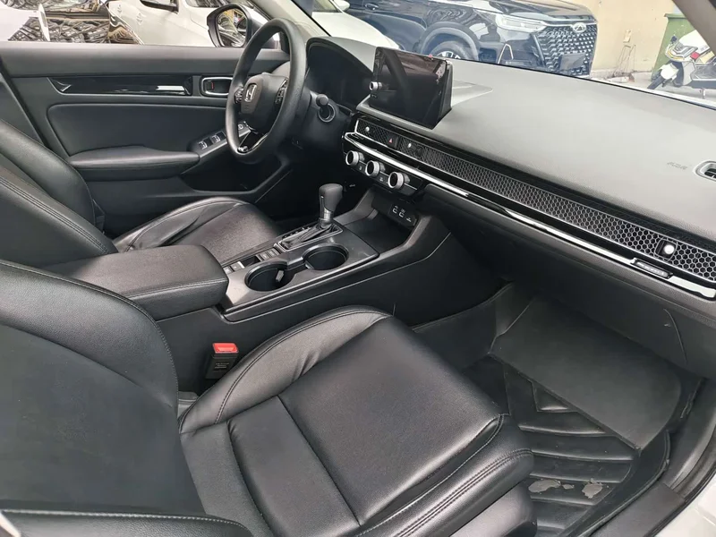 Honda Civic — фото 7
