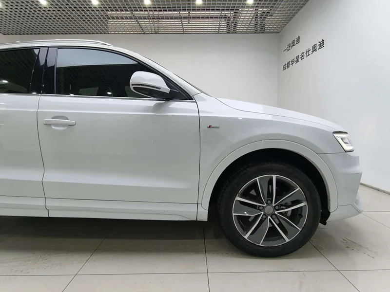 Audi Q3 — фото 15