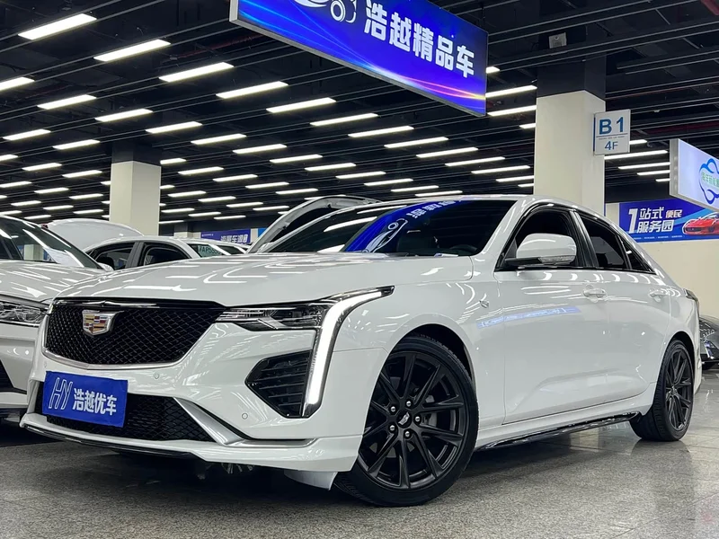 Cadillac CT4 — фото 16