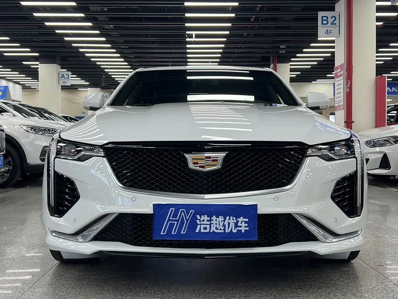 Cadillac CT4 — фото 3