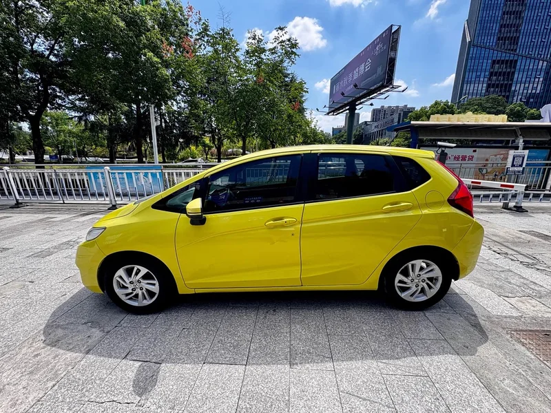 Honda Fit — фото 12