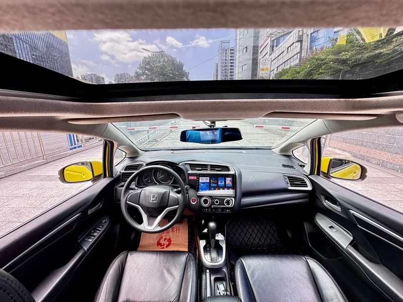 Honda Fit — фото 5