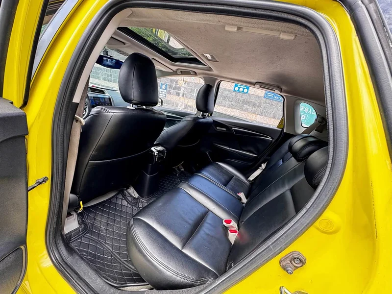 Honda Fit — фото 7