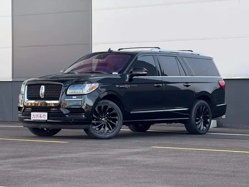 Lincoln Navigator