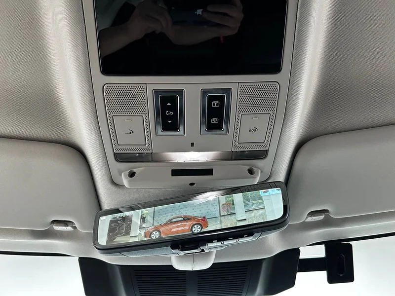 Land Rover Defender — фото 12