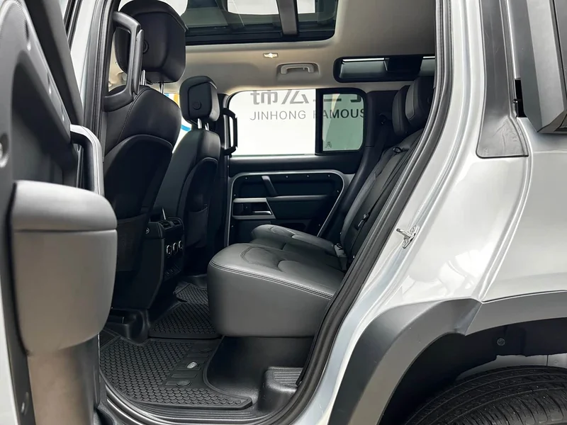 Land Rover Defender — фото 14