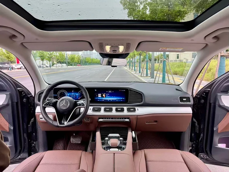 Mercedes-Benz GLS — фото 6
