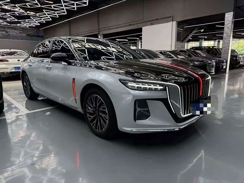 Hongqi H5 — фото 1
