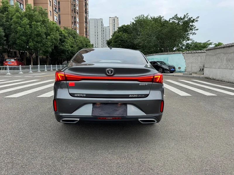 Changan Eado — фото 12
