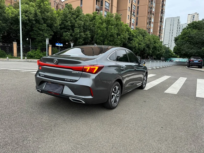 Changan Eado — фото 13