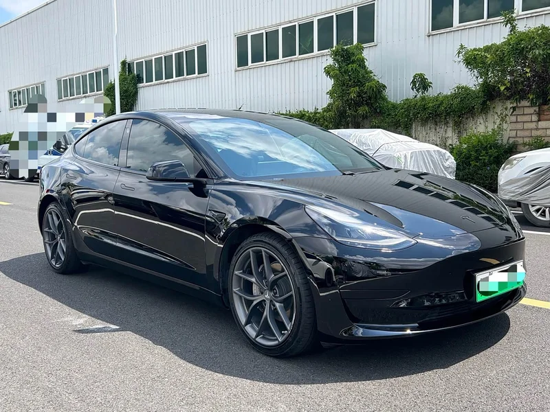 Tesla Model 3 — фото 3