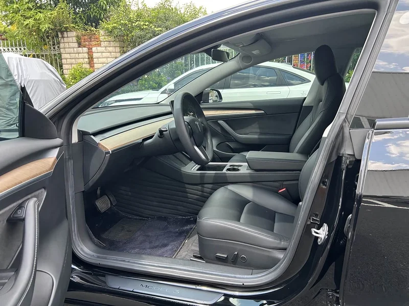 Tesla Model 3 — фото 4