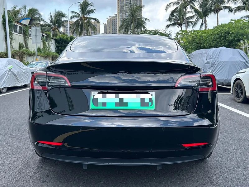 Tesla Model 3 — фото 8