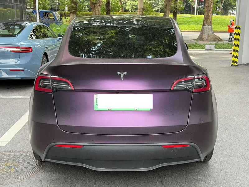 Tesla Model Y — фото 11