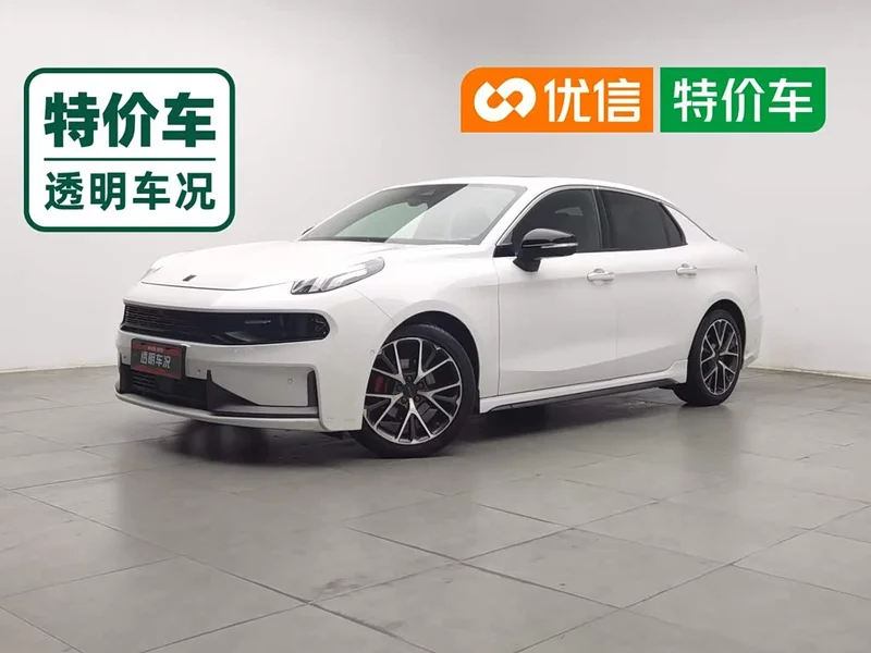 Lynk & Co 03
