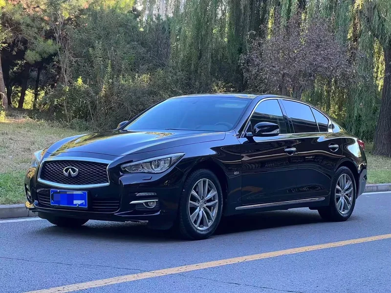 Infiniti Q50L