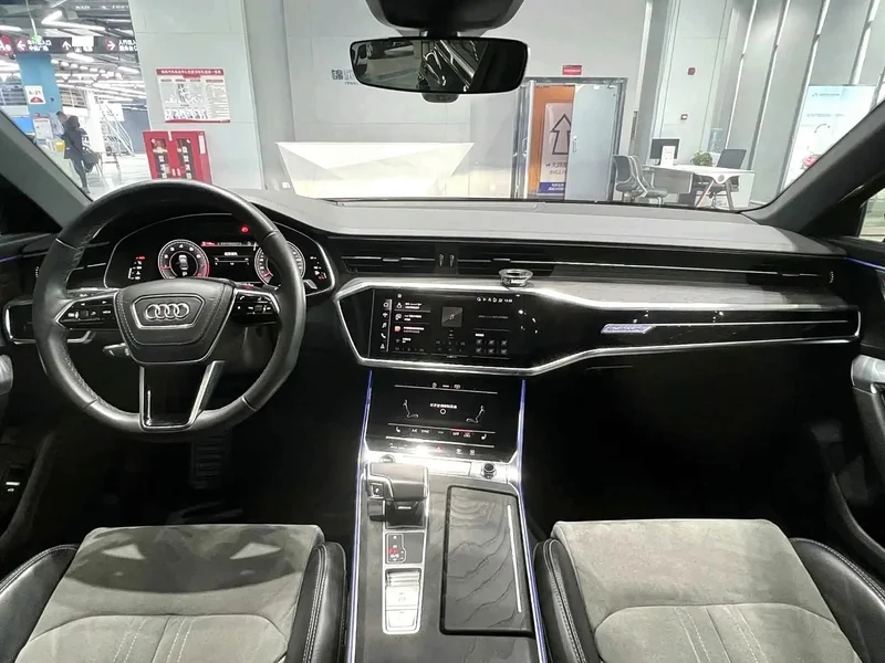 Audi A6L — фото 7