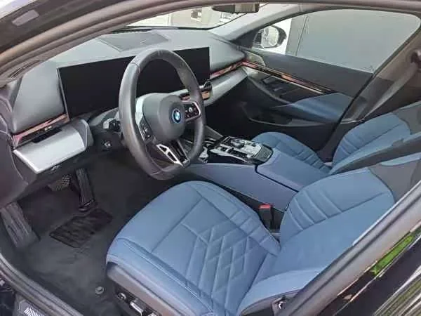 BMW i5 — фото 7