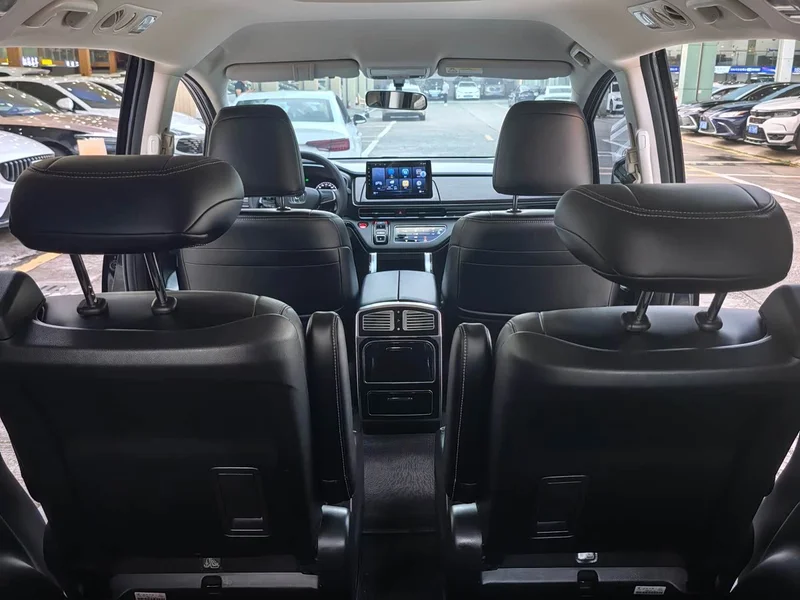 Honda Odyssey — фото 12