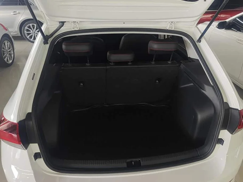 Volkswagen Rapid Spaceback — фото 4