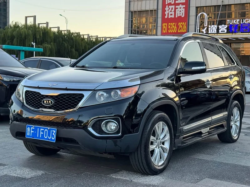 Kia Sorento — фото 1
