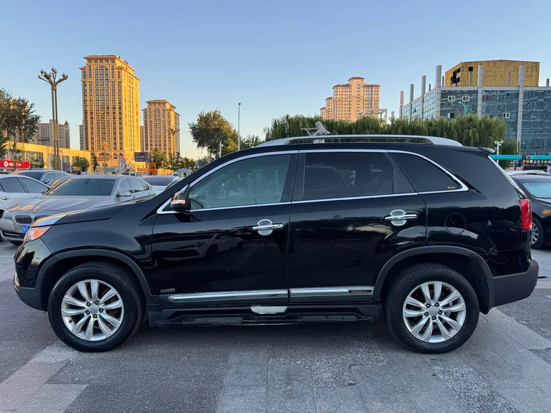 Kia Sorento — фото 11