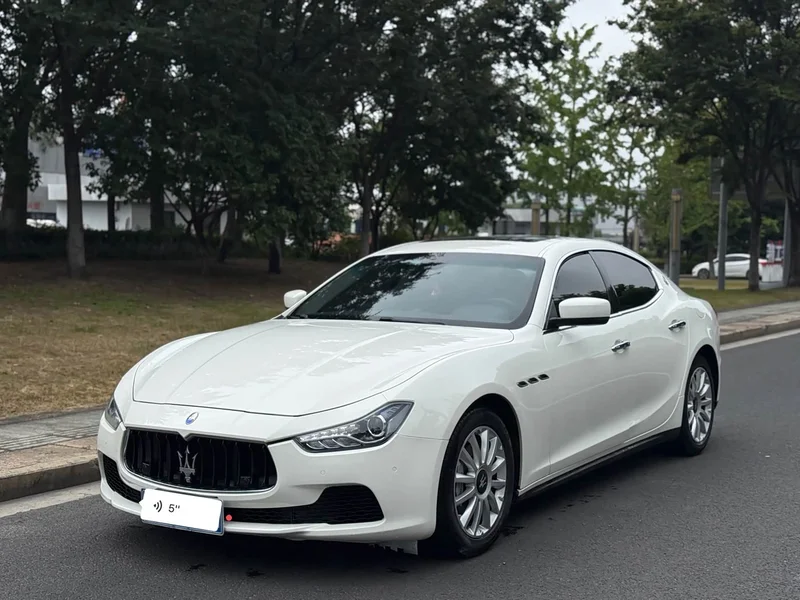 Maserati Ghibli — фото 1