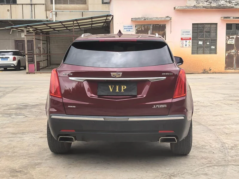 Cadillac XT5 — фото 12