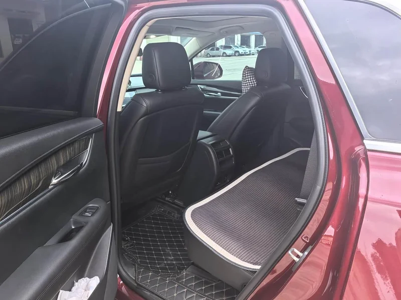 Cadillac XT5 — фото 9