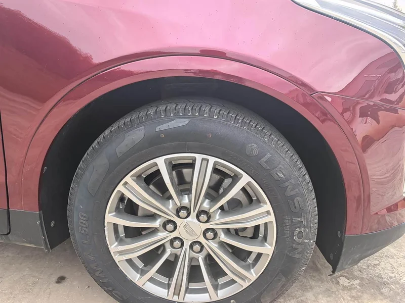 Cadillac XT5 — фото 10
