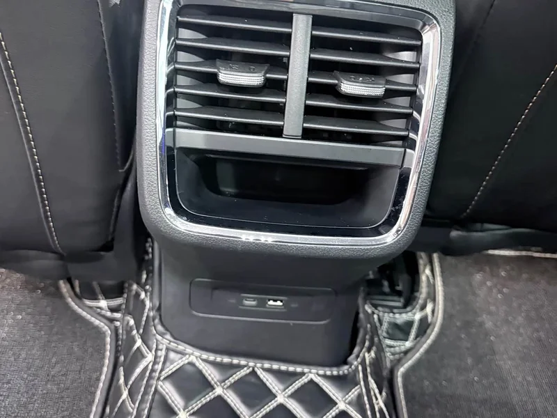 Volkswagen Octavia — фото 15