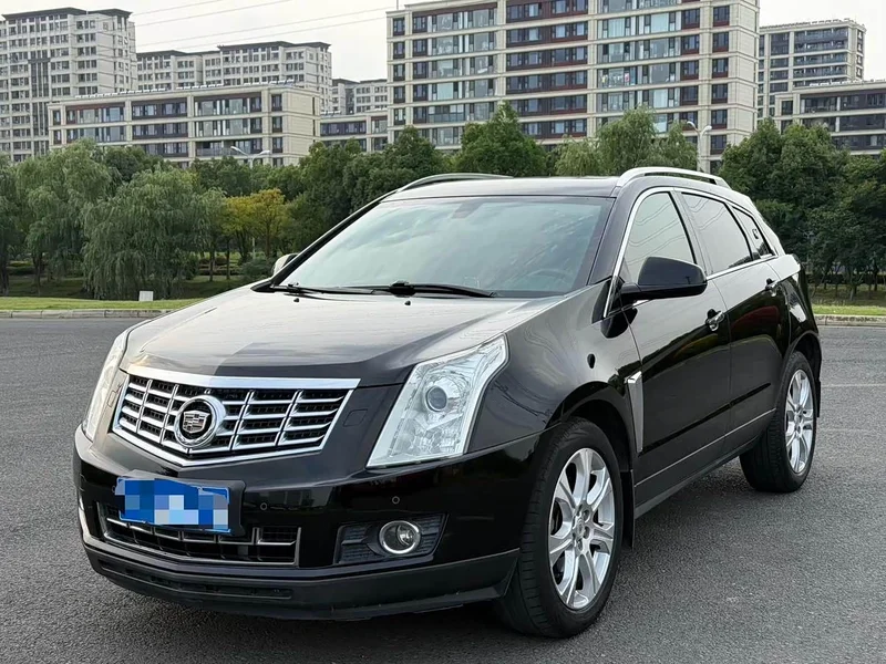 Cadillac SRX — фото 1