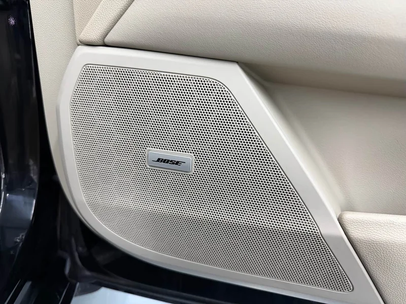 Cadillac XTS — фото 10