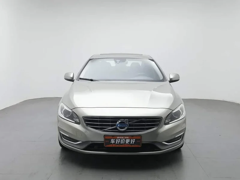 Volvo S60 — фото 3