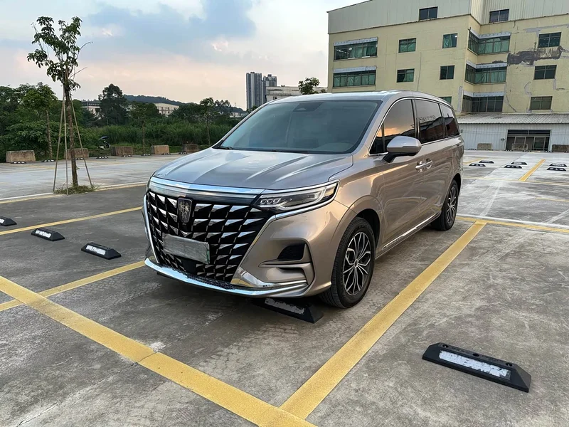 Roewe iMAX8 New Energy — фото 1