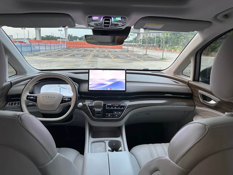 Roewe iMAX8 New Energy — фото 23