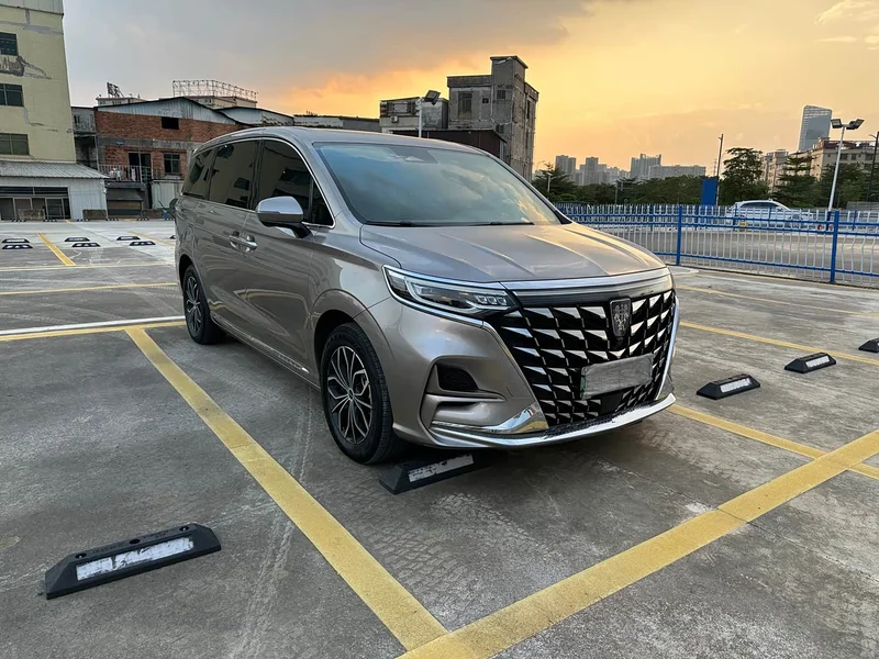 Roewe iMAX8 New Energy — фото 3