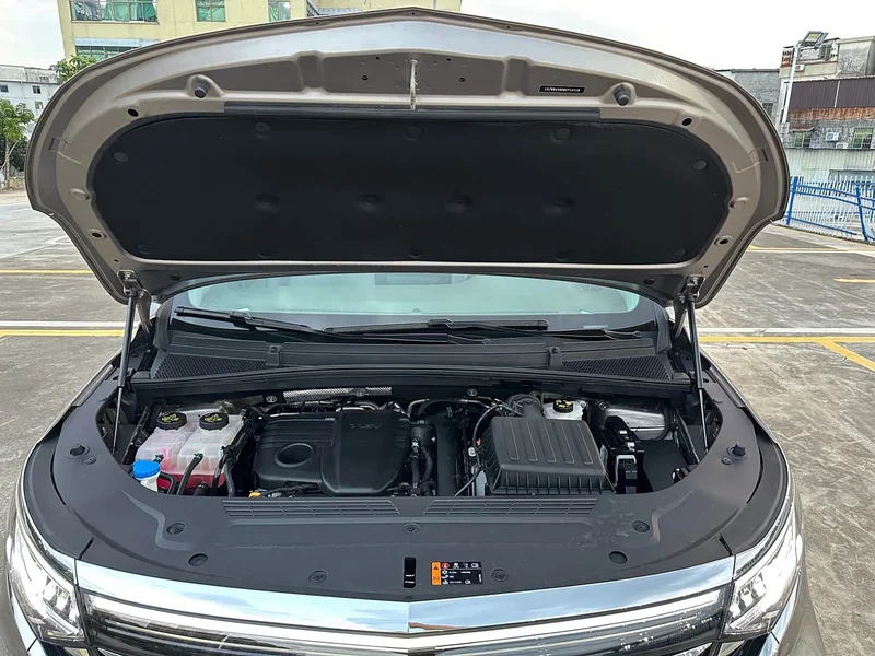 Roewe iMAX8 New Energy — фото 31