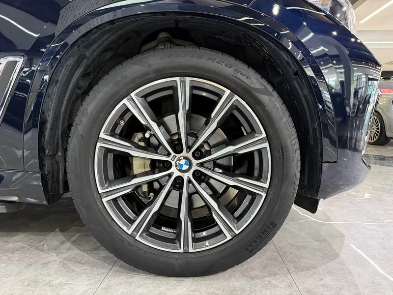 BMW X5 — фото 14