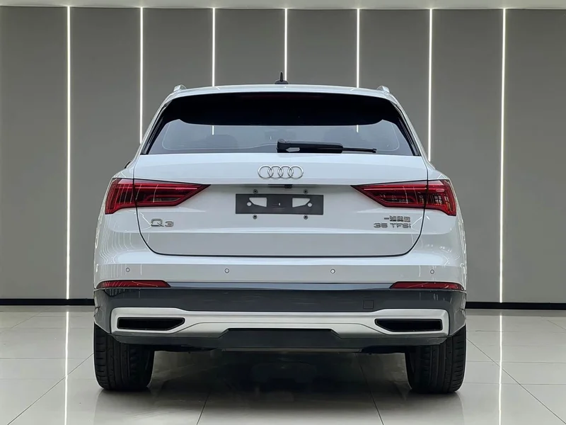 Audi Q3 — фото 17
