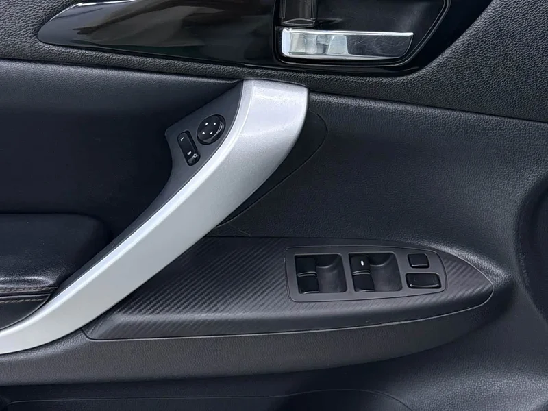 Mitsubishi Eclipse Cross — фото 11