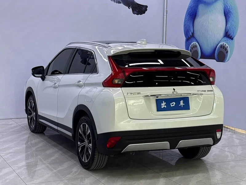 Mitsubishi Eclipse Cross — фото 6